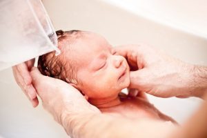 8 Tips Penjagaan Bayi Baru Lahir