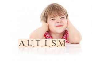 Autism Spectrum Disorder (ASD) mempunyai dua ciri utama iaitu kesukaran komunikasi, interaksi sosial dan kecenderungan ke arah corak tingkah laku dan minat yang terhad.