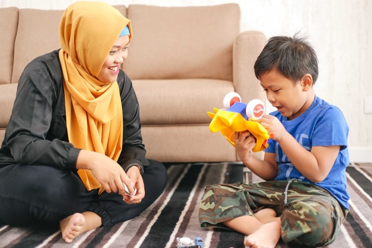 10 Aktiviti Anak Yang Seronok Untuk Bayi Umur 18 hingga 24 Bulan 